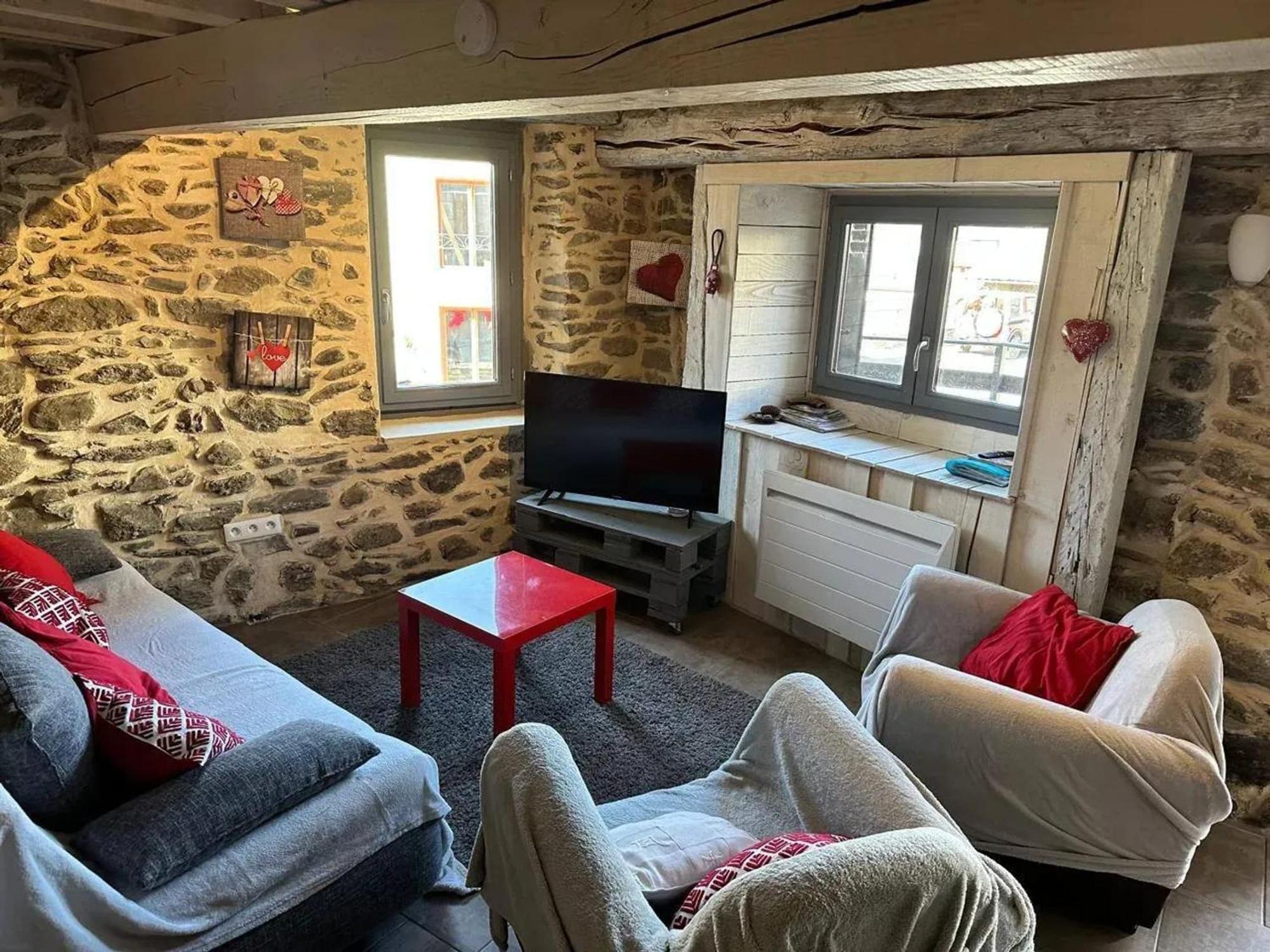 Chalet Confortable A Ascou Avec Vue Sur La Montagne Luaran gambar