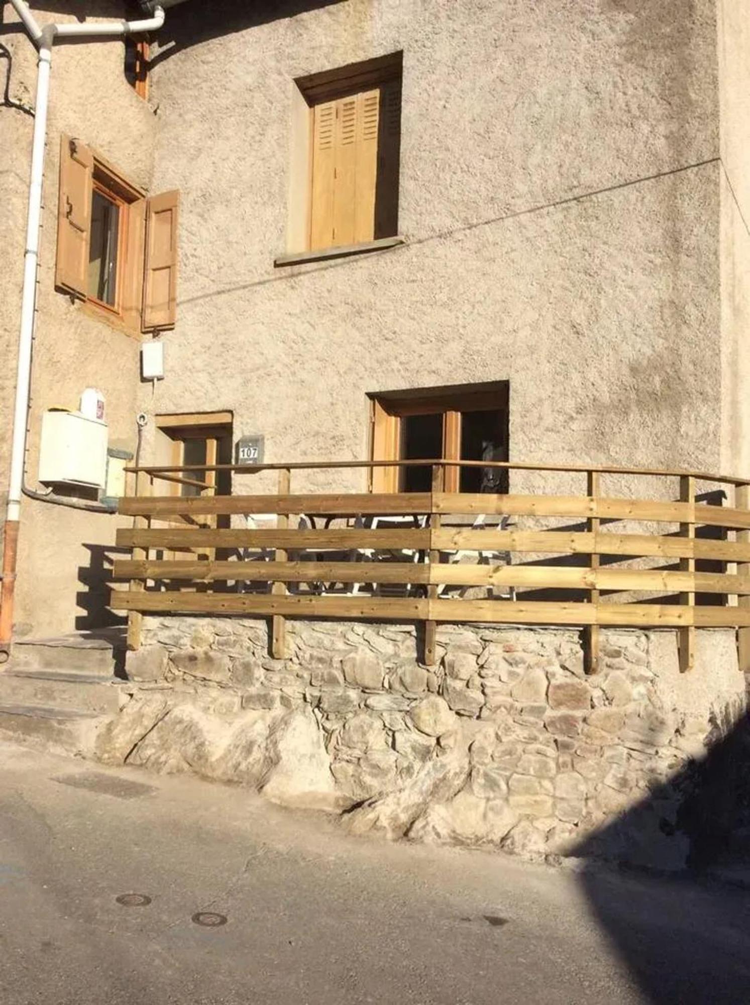 Chalet Confortable A Ascou Avec Vue Sur La Montagne Luaran gambar